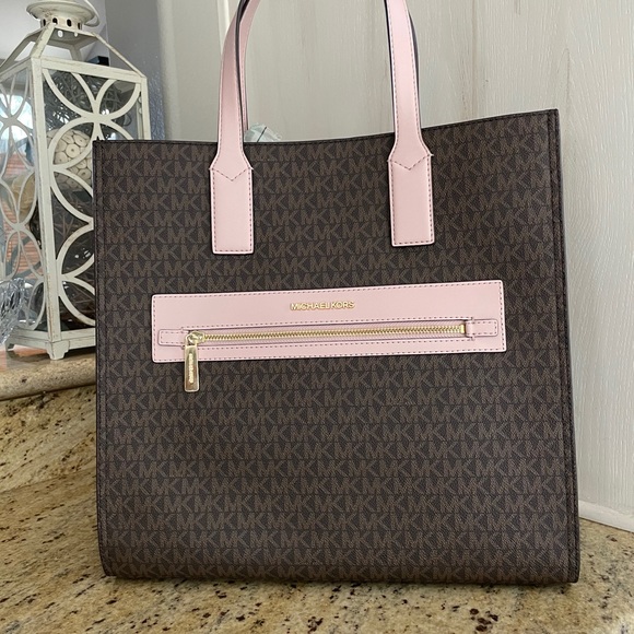 New Mk large tote 💝 limited addition - Picture 7 of 8